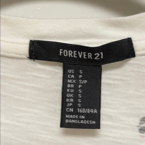 Forever 21 T-Shirt - Picture 2 of 2